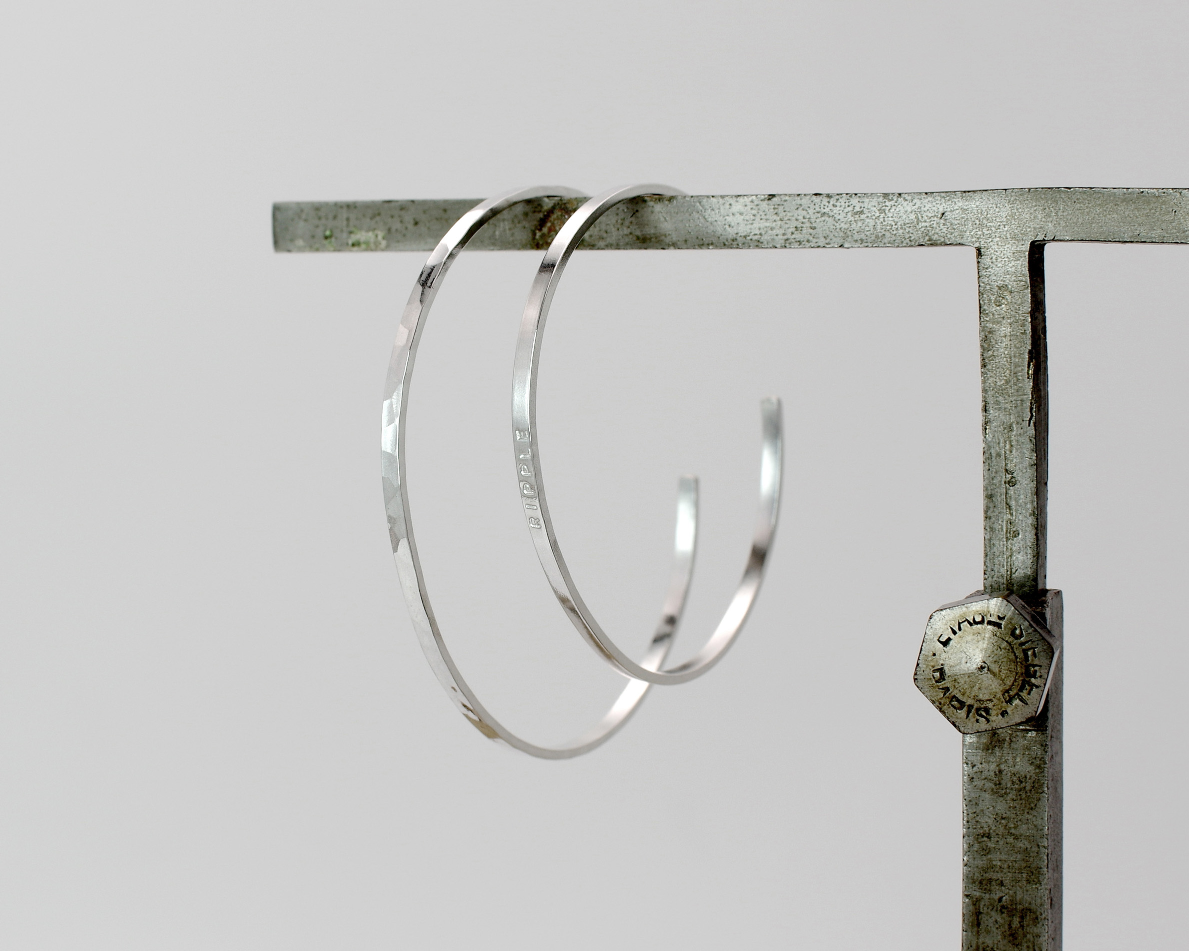 スリムバングル